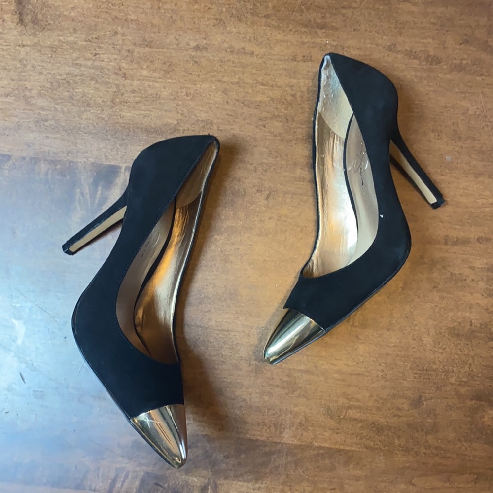 Size 7 Black gold tip pointed stilettos heels